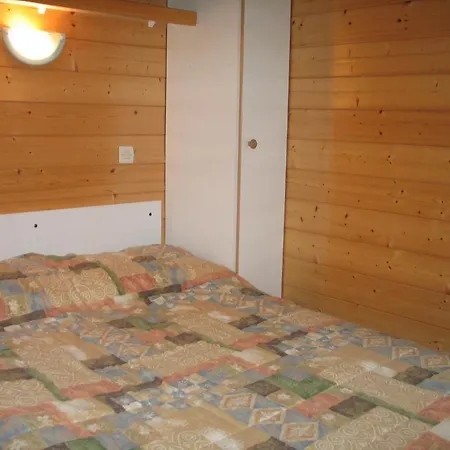 Camping Les Myrtilles 클레르몽페랑