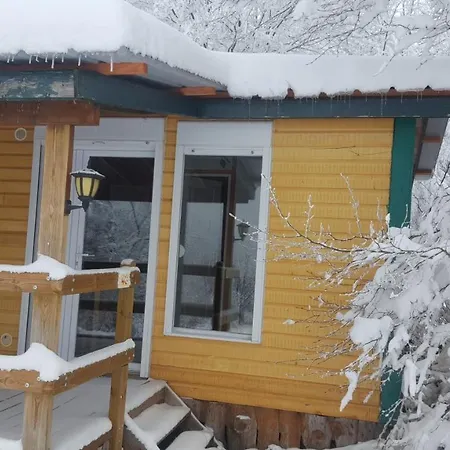 Camping Les Myrtilles 캠프장 클레르몽페랑